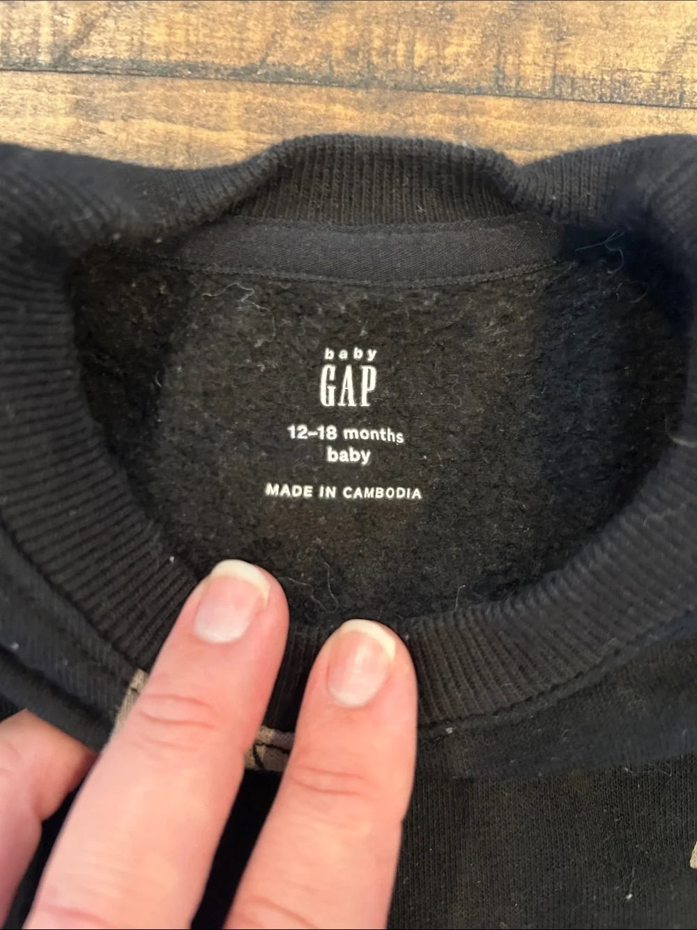 GAP Size 12-18M Baby Black Pullover Sweater & Pant Set